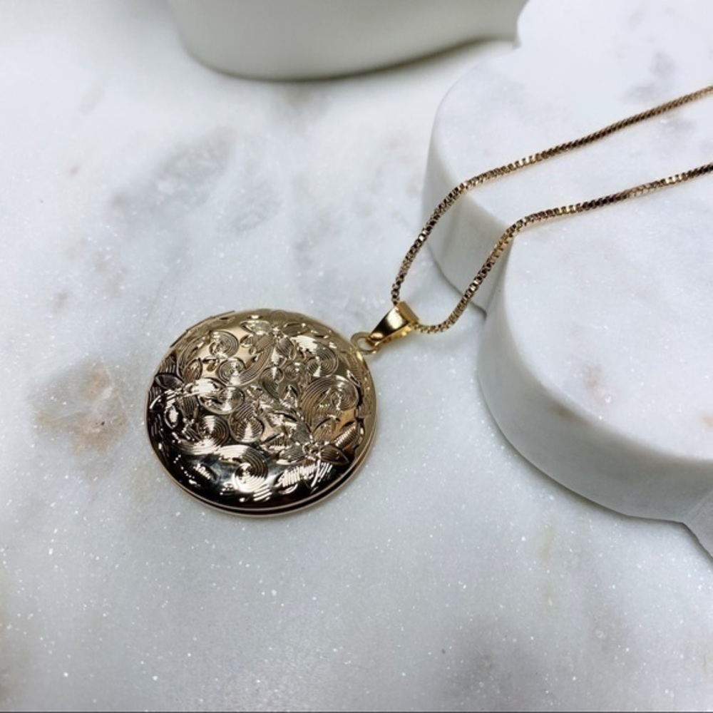 Coin Locket Necklace 925 Sterling Silver - Picture 4 of 8